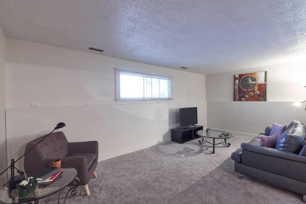2bedroom W/ Great Access Into & Out The - 7818