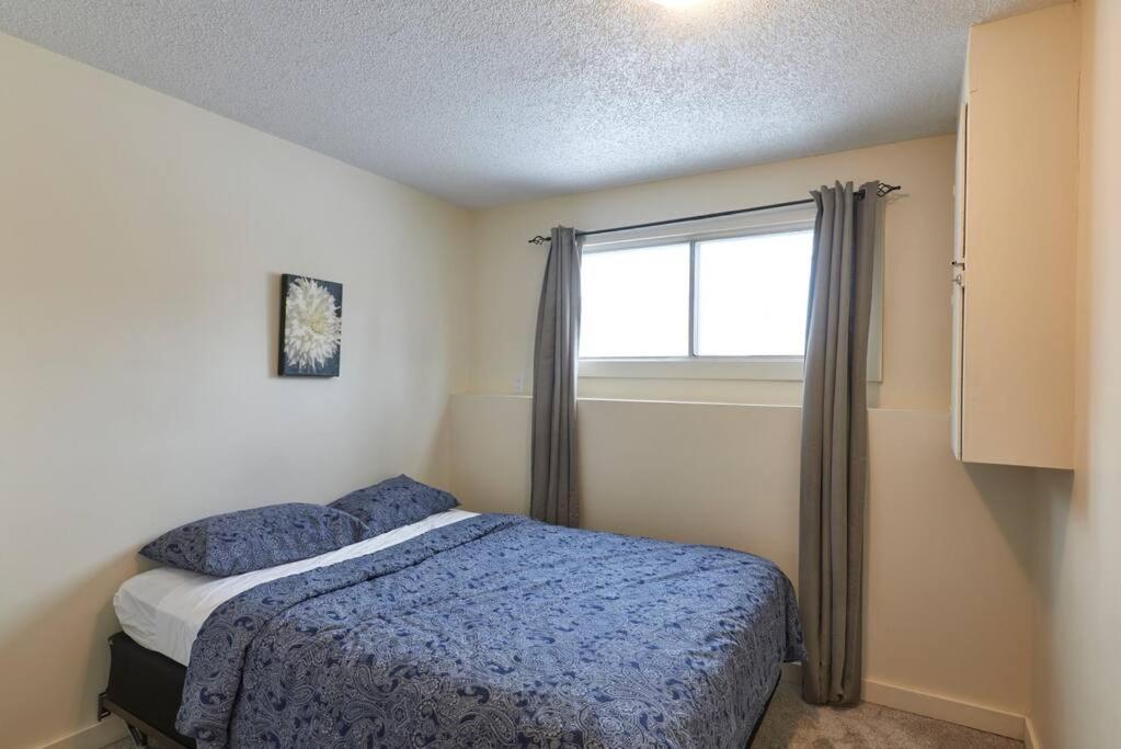 Holiday home 2bedroom W/ Great Access Into & Out The - 7818 *